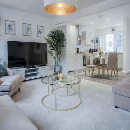 Luxurious Apartment Charlton Mews - 2 Bed - Tenby Exterior photo